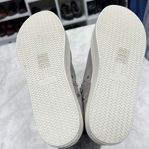 NEW Dolce Vita Tate Stud Shoes - Size 8 - Picture 4 of 7